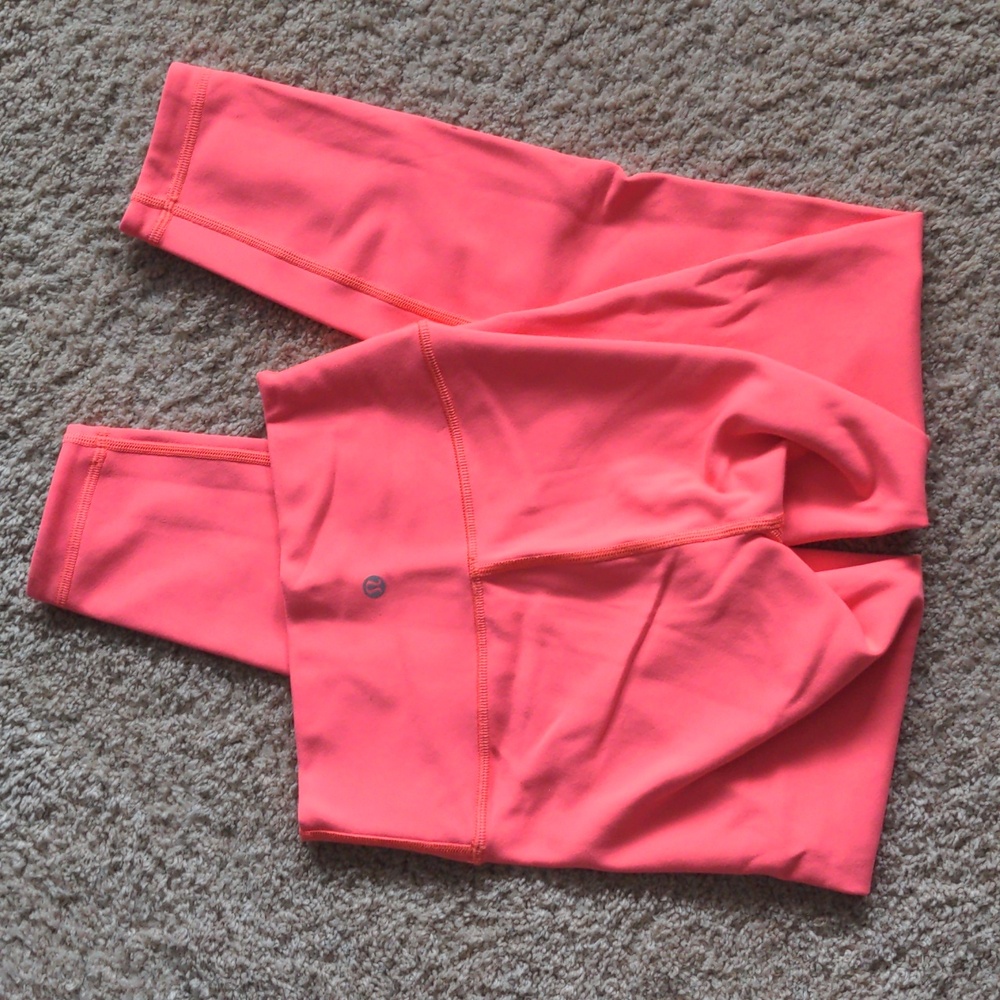 EUC LULULEMON Coral DOUBLE LINED REVERSIBLE LEGGINGS